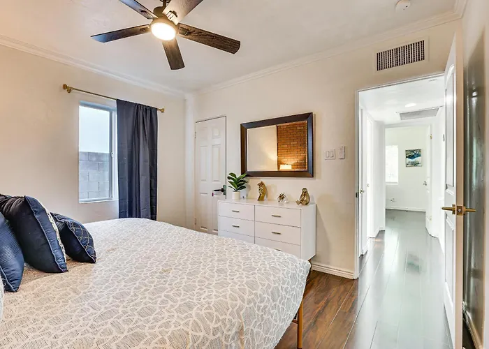 Bar & Fire Pit: Pet-friendly 'la Casita' Holiday home *