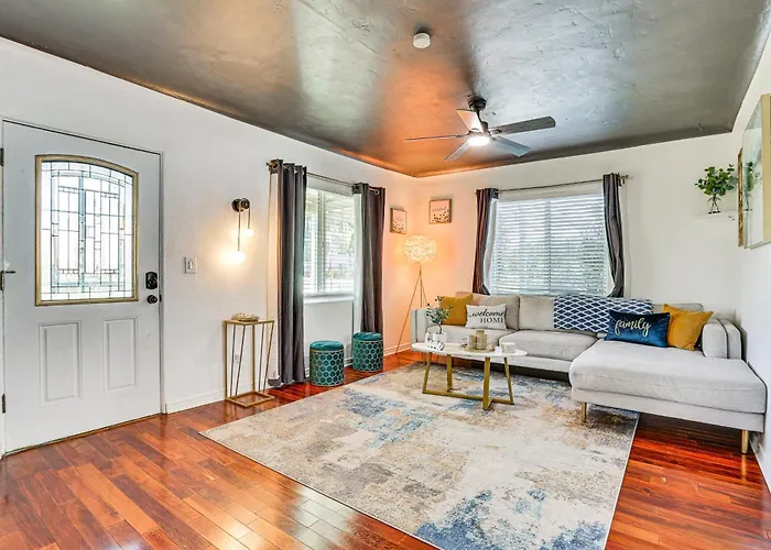 Bar & Fire Pit: Pet-friendly 'la Casita' *